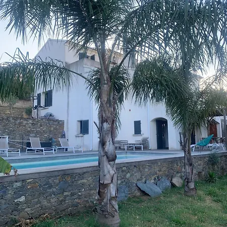 De Casa Di L Onda Piscine Partagee Biguglia (Corsica)